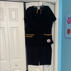Steelers Scrubs Set